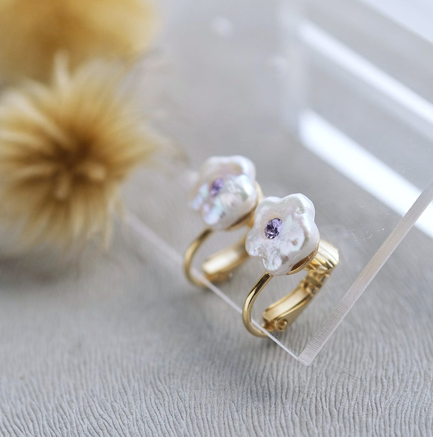 淡水パールのお花の一粒ピアス/イヤリング