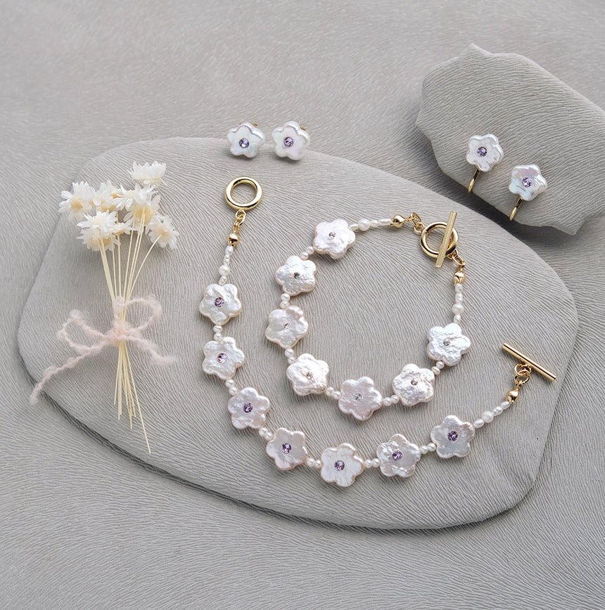淡水パールのお花の一粒ピアス/イヤリング