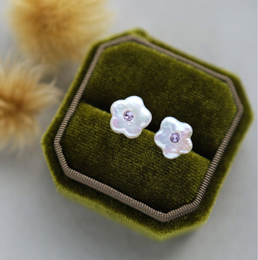 淡水パールのお花の一粒ピアス/イヤリング