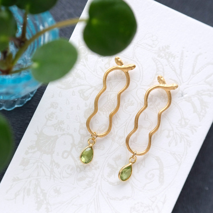 ヘビ雲とペリドットのピアス/イヤリング