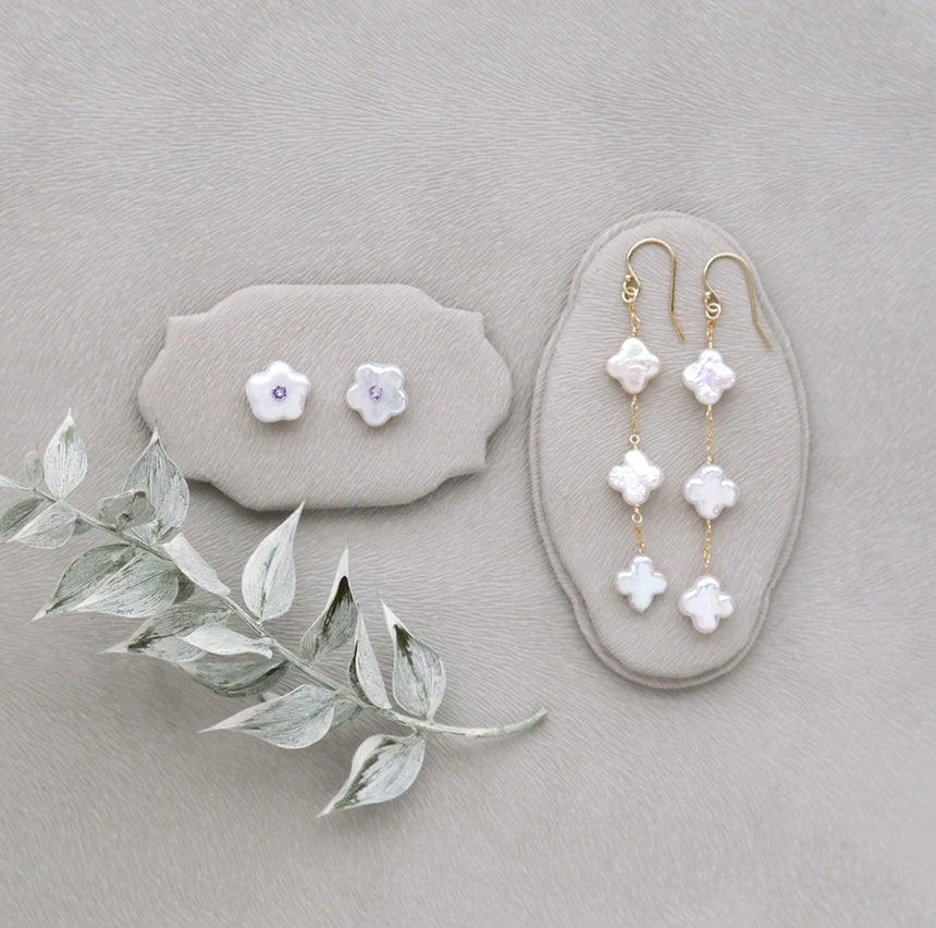 淡水パールのお花の3連ピアス/イヤリング