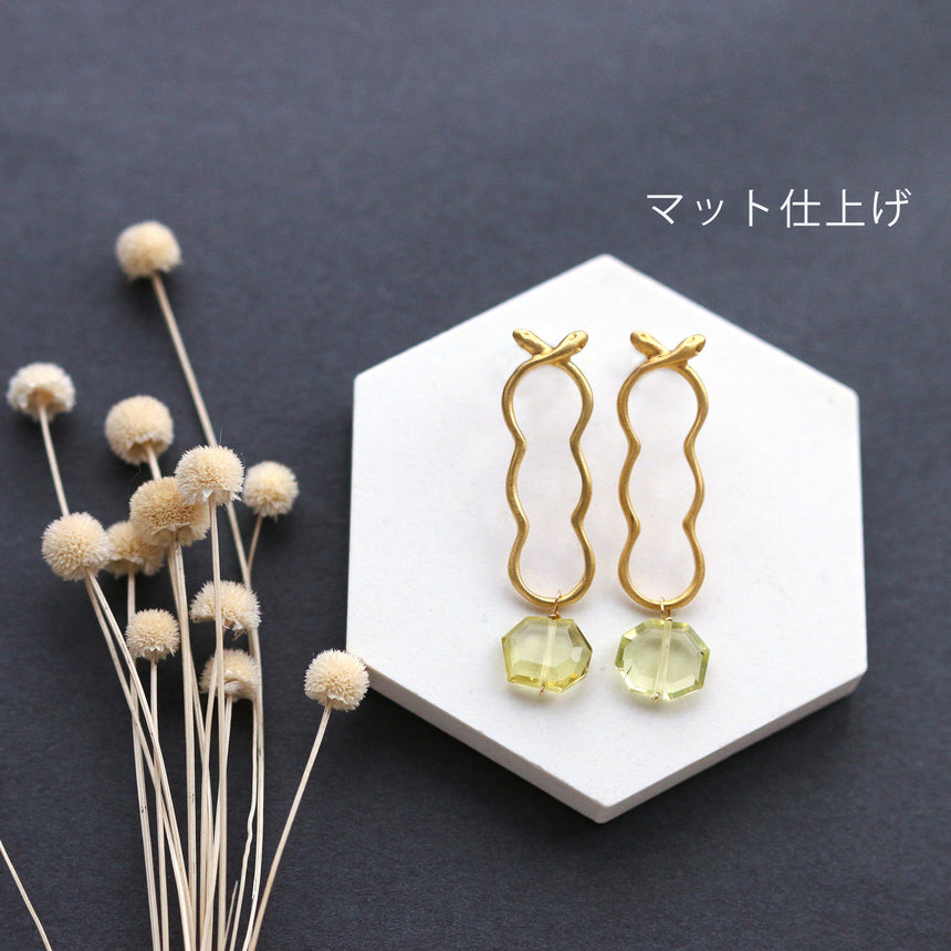 ヘビ雲とレモンクォーツのピアス/イヤリング