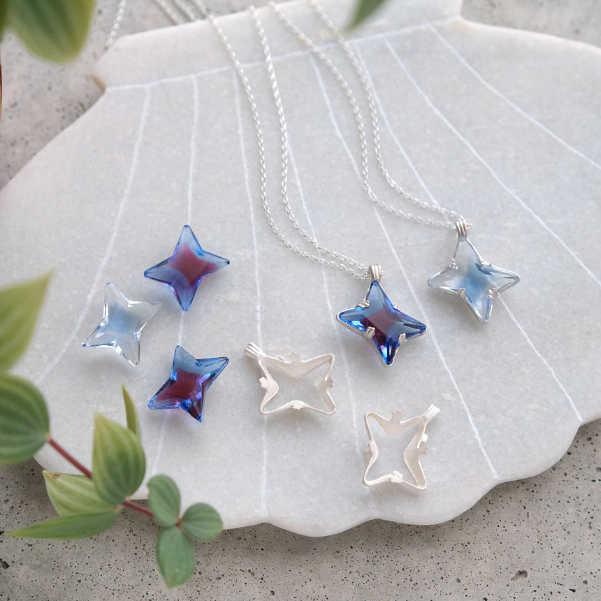 一番星が輝くヴィンテージストーンのロングネックレス