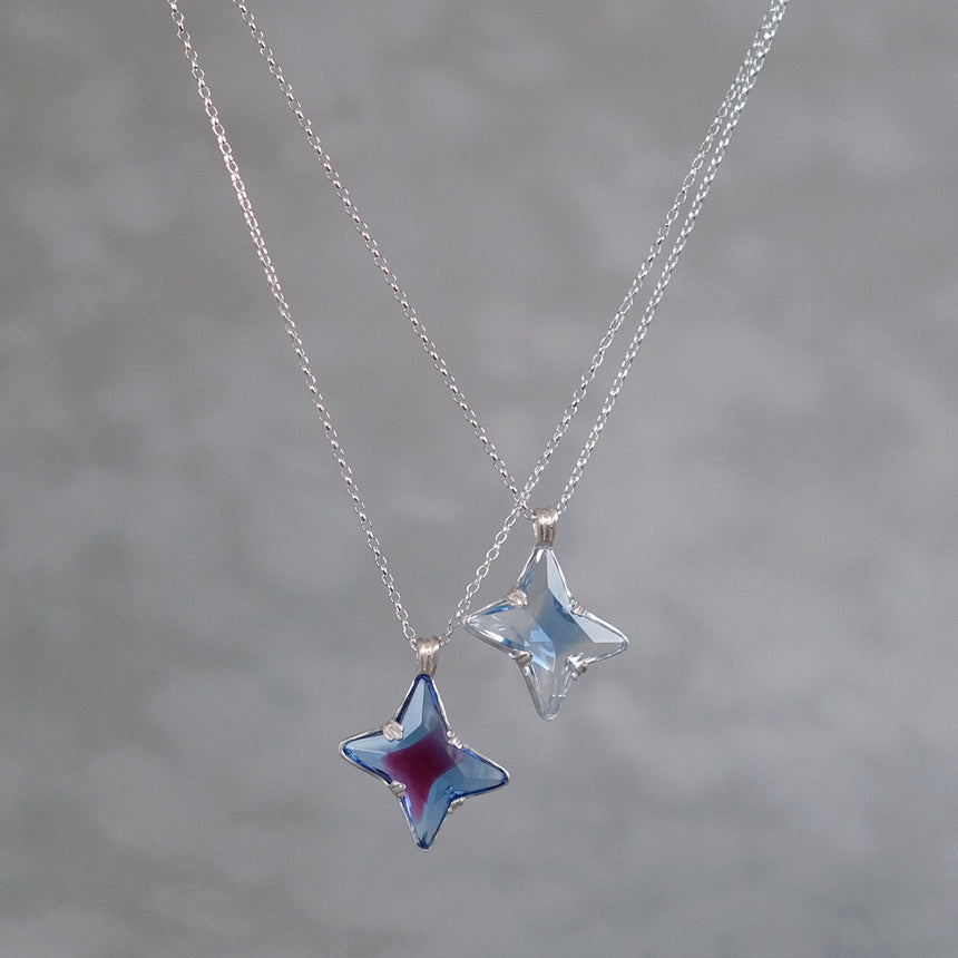 一番星が輝くヴィンテージストーンのロングネックレス