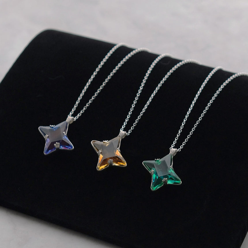 一番星が輝くヴィンテージストーンのロングネックレス