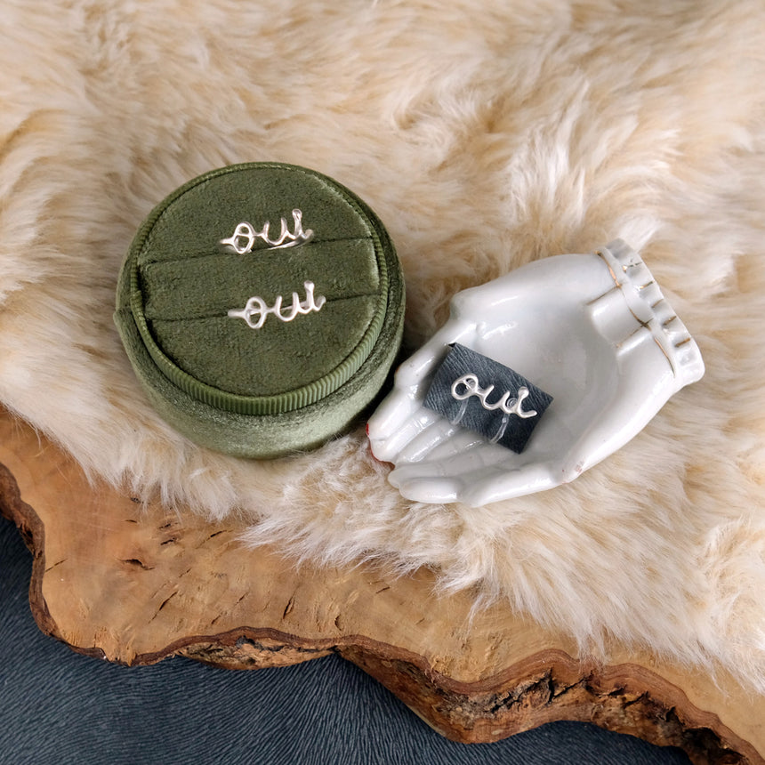 Oui ピアス／イヤリング