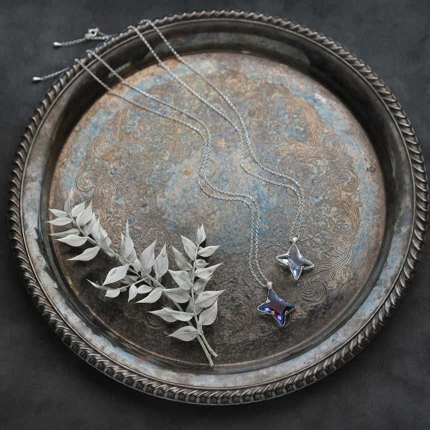 一番星が輝くヴィンテージストーンのロングネックレス