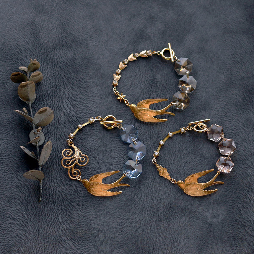 ツバメと星、ヴィンテージスワロフスキーのブレスレット – leap Jewellery